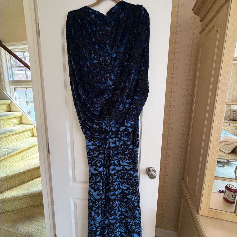 Deep Blue Velvet Long-Sleeve Evening Gown - Picture 2 of 5